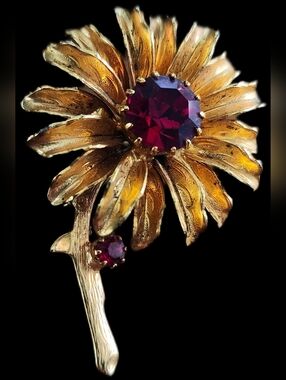 Vintage 1950's Flower Brooch